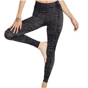 Strut This  Tonal Tie Dye Leggings one size